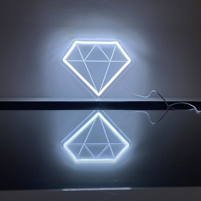 Diamond Neon lights - neonpartys.co.uk